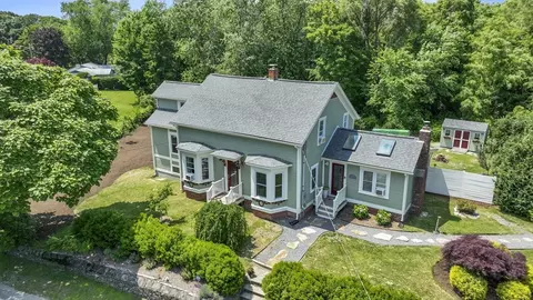 104 West Ave, Seekonk, MA 02771