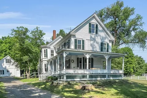 26 Park St, Pepperell, MA 01463