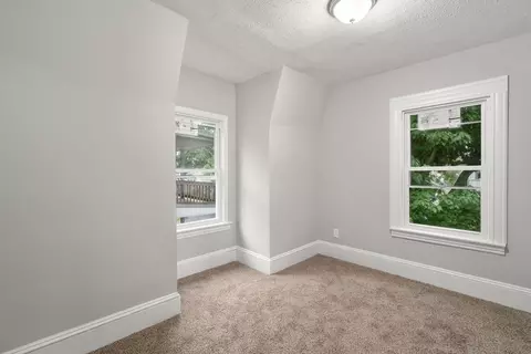 35 Ranney St, Springfield, MA 01108 photo 17