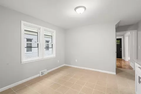 35 Ranney St, Springfield, MA 01108 photo 16