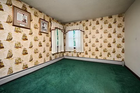 Bedroom - 65 Dunphy Dr, Northampton, MA 01062 photo 1 of 6