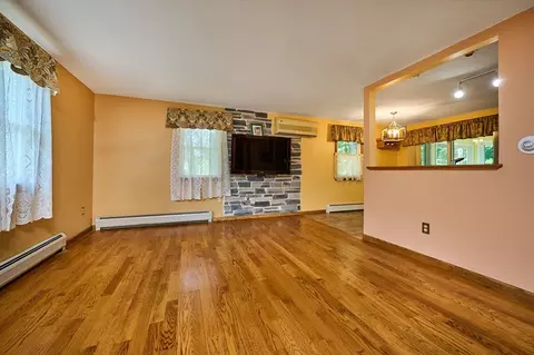Living - 65 Dunphy Dr, Northampton, MA 01062 photo 2 of 2