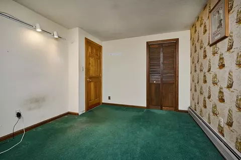 Bedroom - 65 Dunphy Dr, Northampton, MA 01062 photo 2 of 6
