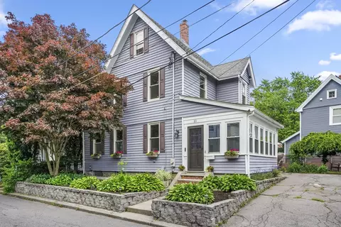 18 Cottage Pl, Newton, MA 02465
