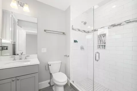Bath - 5 Jarvis Cir, Needham, MA 02492 photo 6 of 9