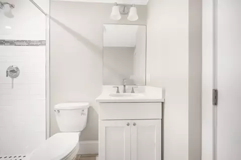 Bath - 5 Jarvis Cir, Needham, MA 02492 photo 9 of 9