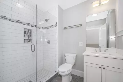 Bath - 5 Jarvis Cir, Needham, MA 02492 photo 8 of 9