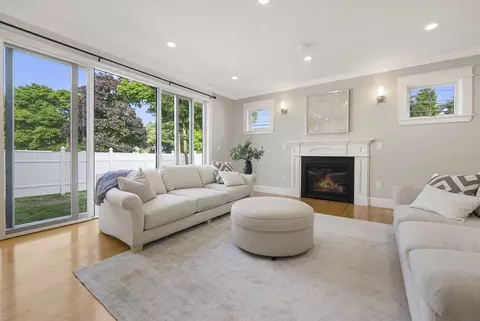 Living - 5 Jarvis Cir, Needham, MA 02492 photo 2 of 2