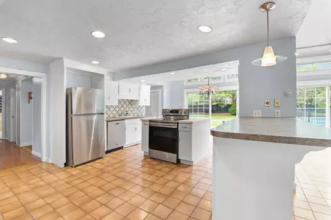 4 Bay View Ave, Beverly, MA 01915 photo 13