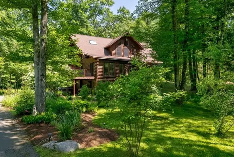 809 Park Hill Rd, Northampton, MA 01062