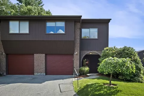49 Hawthorne Cir #49, Peabody, MA 01960