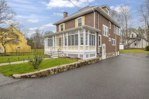2 Tewksbury St, Lexington, MA 02421