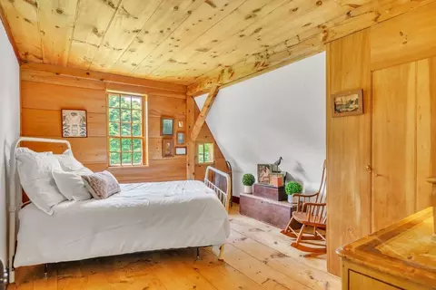 Bedroom - 29 Athol Rd, Warwick, MA 01378 photo 3 of 3
