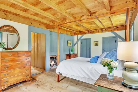 Bedroom - 29 Athol Rd, Warwick, MA 01378 photo 2 of 3