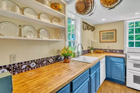 Kitchen - 29 Athol Rd, Warwick, MA 01378 photo 1 of 1