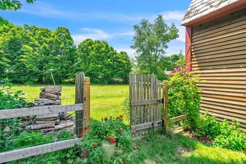 Exterior - 29 Athol Rd, Warwick, MA 01378 photo 3 of 3