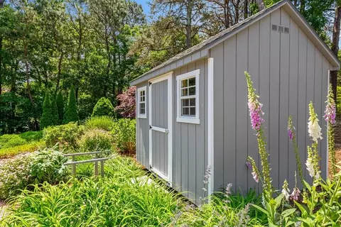 Exterior - 18 Tradewind Dr, Mashpee, MA 02649 photo 6 of 6