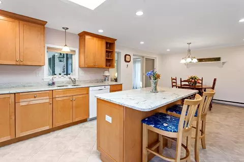 Kitchen - 18 Tradewind Dr, Mashpee, MA 02649 photo 5 of 5