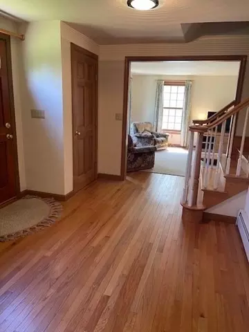 Entry Way - 140 S Shaker Rd, Harvard, MA 01451 photo 3 of 4