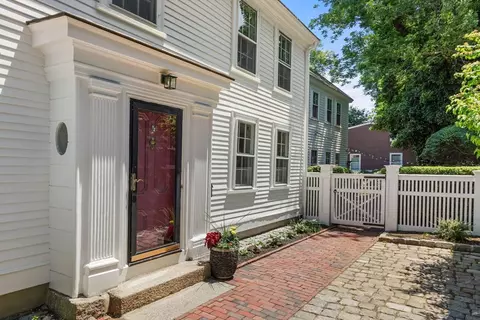 143 Federal St, Salem, MA 01970