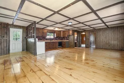 39 Willard St, Ayer, MA 01432 photo 4