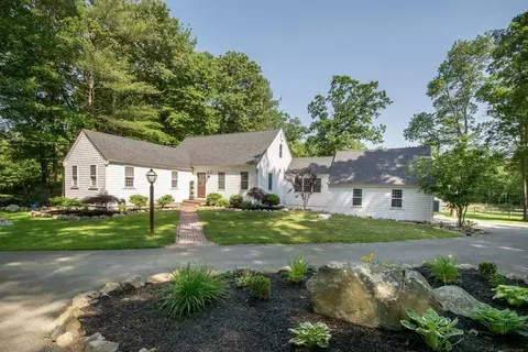 108 Standford Hl, Pembroke, MA 02359