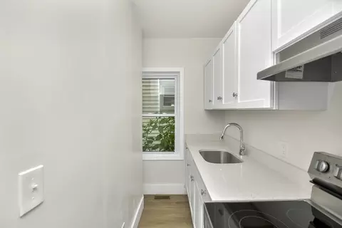 73 Weetamoe St, Fall River, MA 02720 photo 9