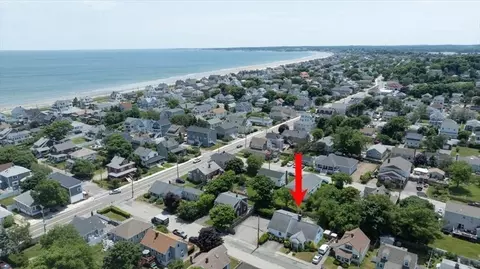 48 G St, Hull, MA 02045