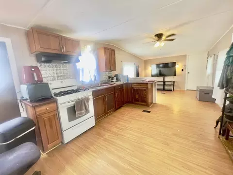 93 Grochmal Ave #39, Springfield, MA 01151 photo 13