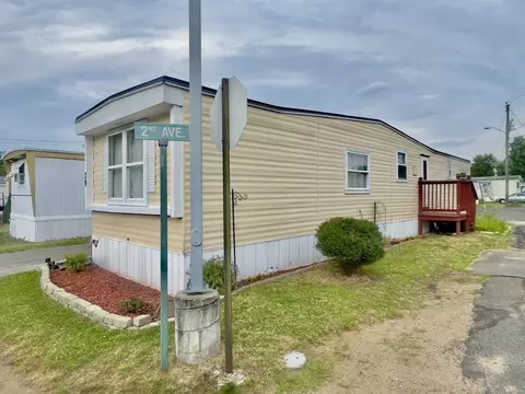 93 Grochmal Ave #39, Springfield, MA 01151 photo 4