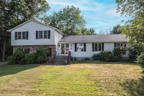 29 R Clark St, Wilmington, MA 01887