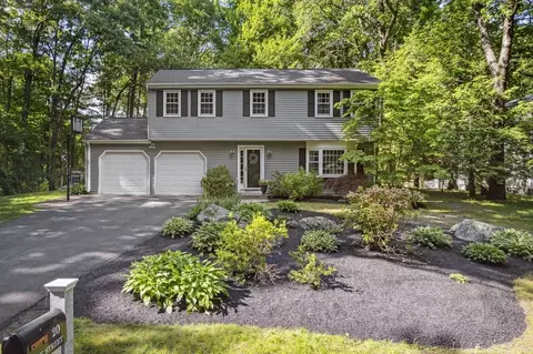 20 Oak St, Medway, MA 02053
