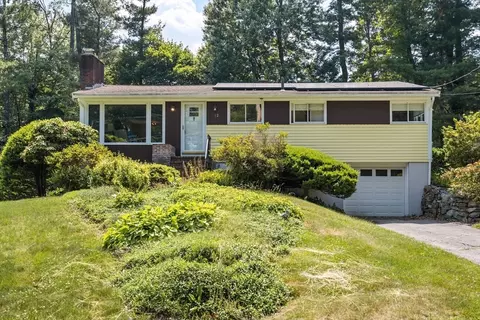 12 Hillside Ave, Westford, MA 01886