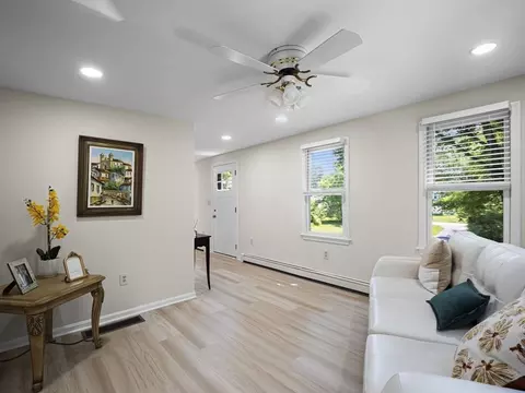 13 Plain St, Upton, MA 01568 photo 16