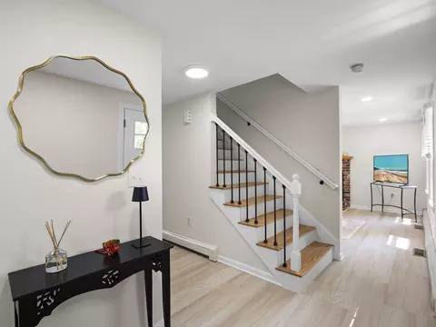 13 Plain St, Upton, MA 01568 photo 6