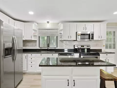 13 Plain St, Upton, MA 01568 photo 11