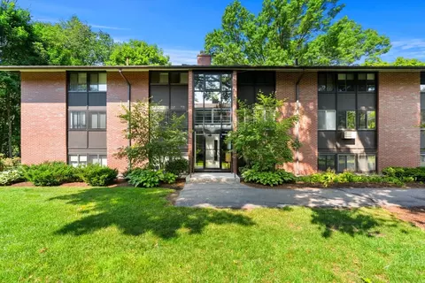 4 Longwood Dr U5 #409, Andover, MA 01810