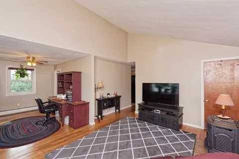 7 Rollinson Rd, Worcester, MA 01606 photo 5