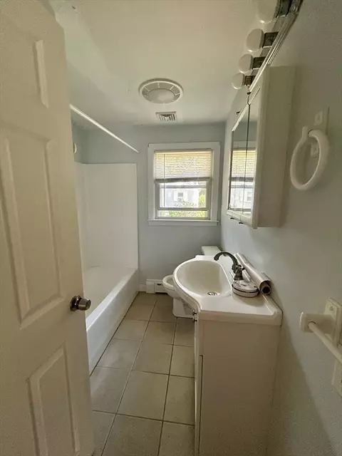 4 Pedro St, Acushnet, MA 02743 photo 12