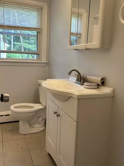 4 Pedro St, Acushnet, MA 02743 photo 11