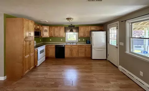 4 Pedro St, Acushnet, MA 02743 photo 9