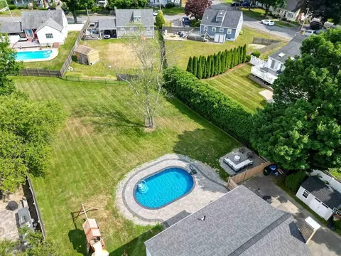 36 Redfield Rd, Wakefield, MA 01880 photo 3