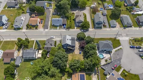 View/Area - 1643 Rodman St, Fall River, MA 02721 photo 12 of 16