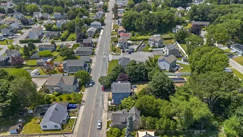 View/Area - 1643 Rodman St, Fall River, MA 02721 photo 15 of 16