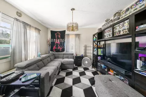 Living - 1643 Rodman St, Fall River, MA 02721 photo 3 of 4
