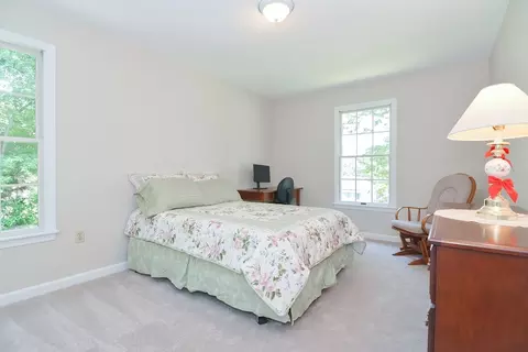 38 Dover Cir, Franklin, MA 02038 photo 18