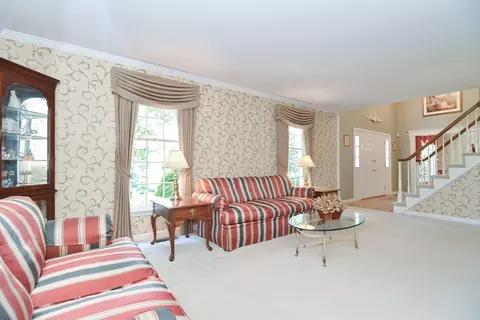 38 Dover Cir, Franklin, MA 02038 photo 6