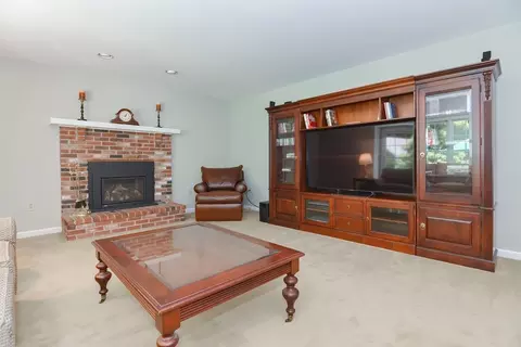 38 Dover Cir, Franklin, MA 02038 photo 10