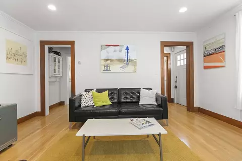 Living - 233 Hale St, Beverly, MA 01915 photo 1 of 3