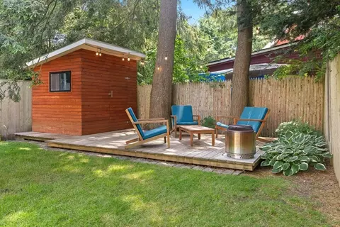 Exterior - 233 Hale St, Beverly, MA 01915 photo 3 of 6